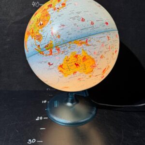 Глобус з підсвіткою