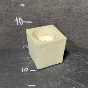 Підсвічник сірий середній