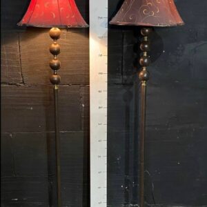 Пара торшерів