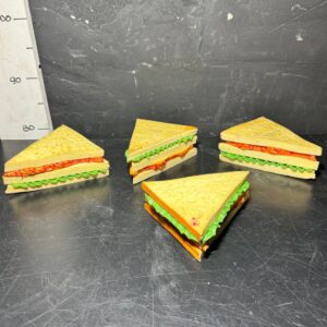 Сендвіч бутафорний