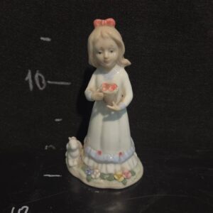 Біла дівчинка