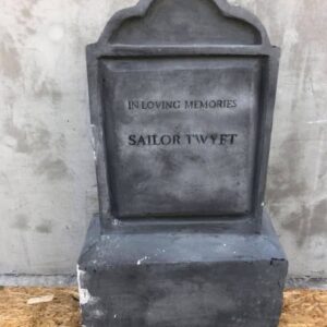 Надгробок з плитою