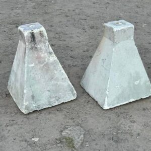 Піраміда загороджувальна