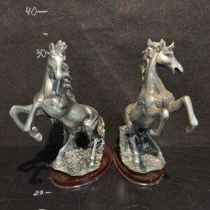 Статуетка "Срібні коні"