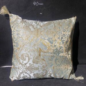 Подушка срібна з орнаментом