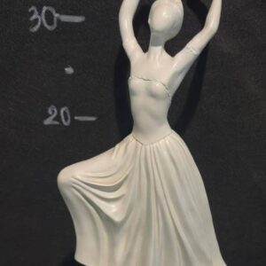 Статуетка "Біла белерина"