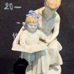 Статуетка Біла"Мама і маля"