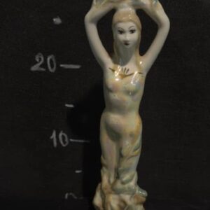 Статуетка "Беж Дівчина"