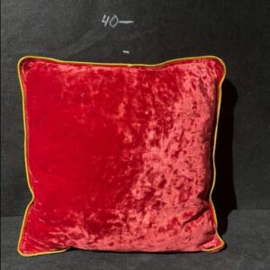 Подушка червона