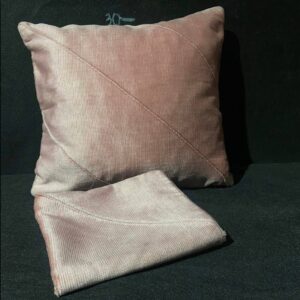 Подушка Бежева з відблиском парна