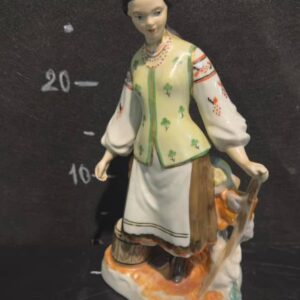 Статуетка "Українка"