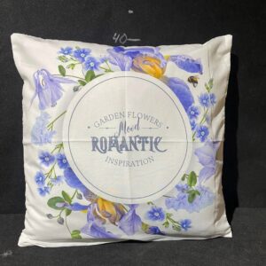 Подушка біла квіти