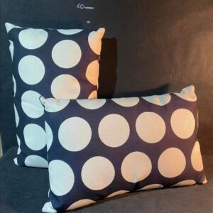 Подушка чорна круги парна