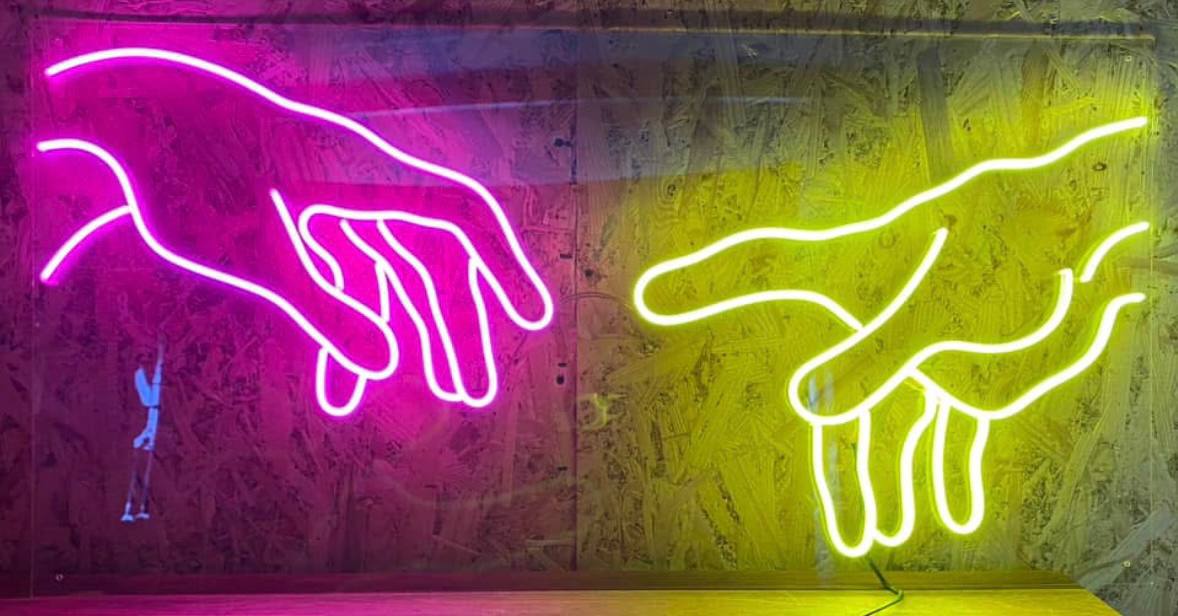 Неон вивіска "Руки"